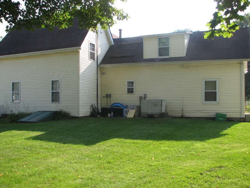 Exterior Photo 1